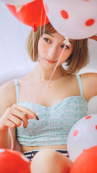 美丽小蜜桃