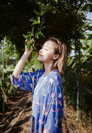 《卖房子的女人》,出轨的女人